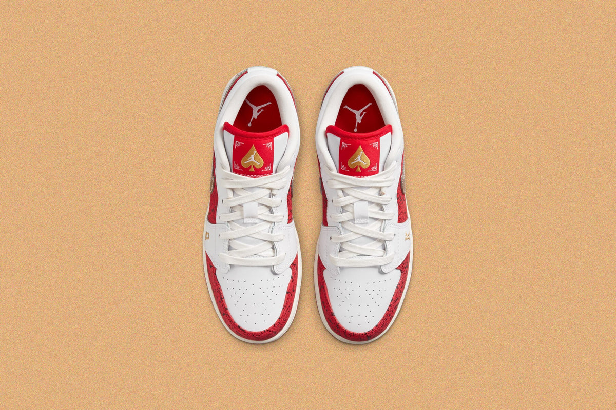 Air Jordan 1 Low SE (GS) - White/Metallic Gold/University Red