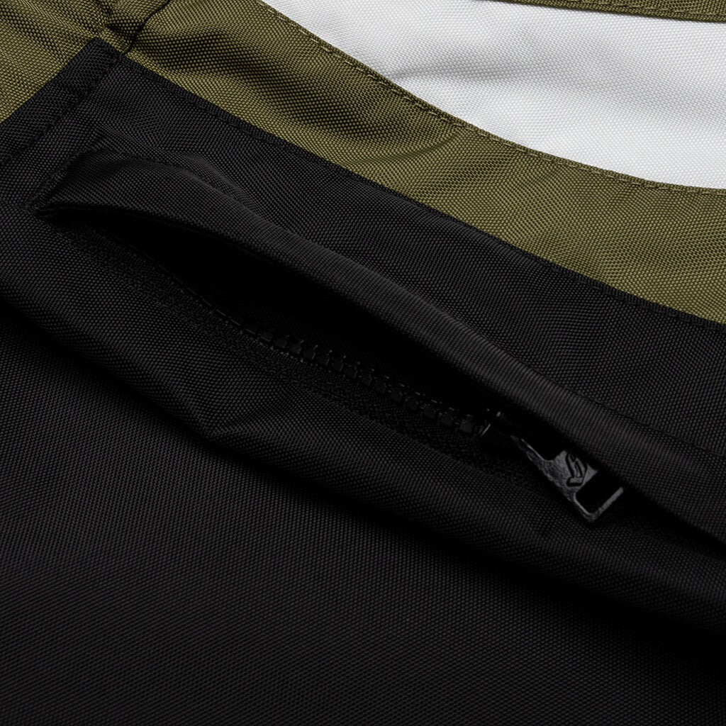 Off Grid Short - Black