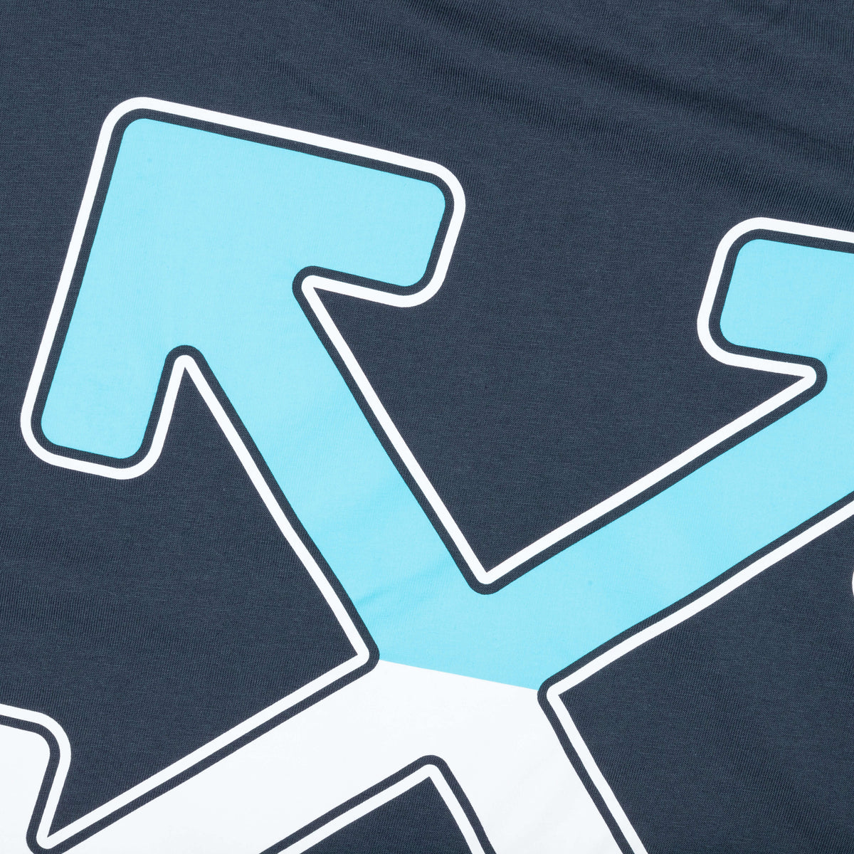 Between Arrow Over S/S Tee - Outerspace/White