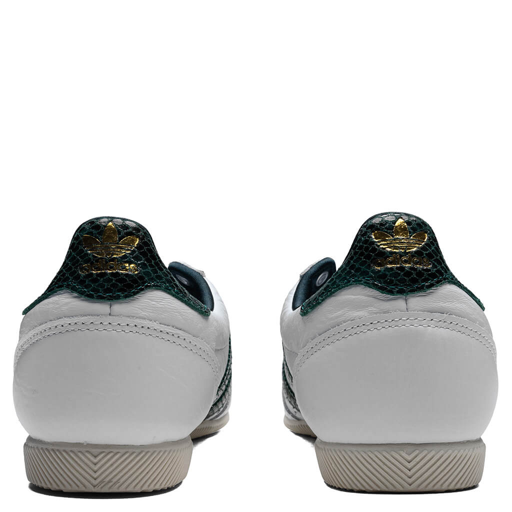 Women's Japan - Cloud White/Collegiate Green/Aurora Ivy