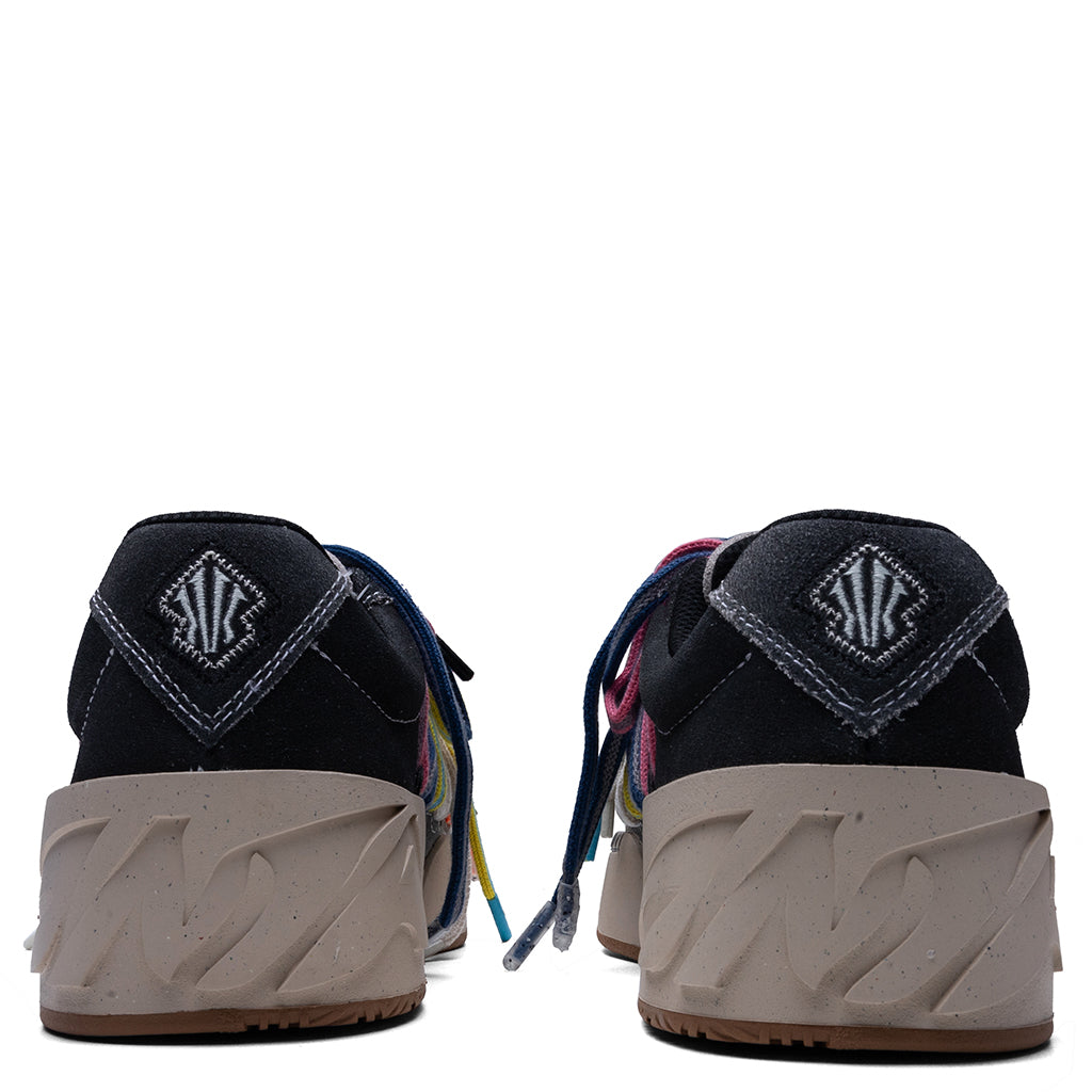 ANTA x Kyrie Irving Hélà Style 'Roots' - Ombre Black