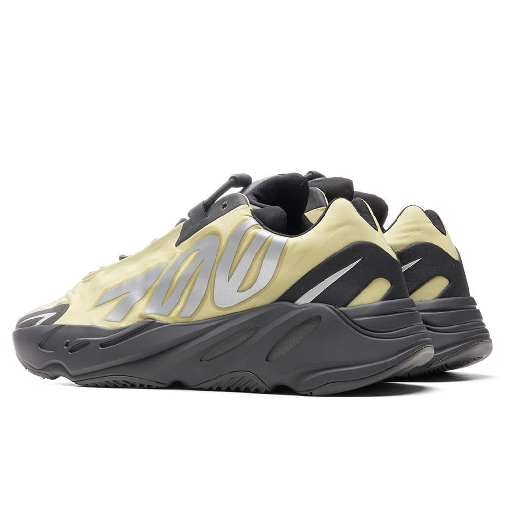 Yeezy 700 MNVN - Resin