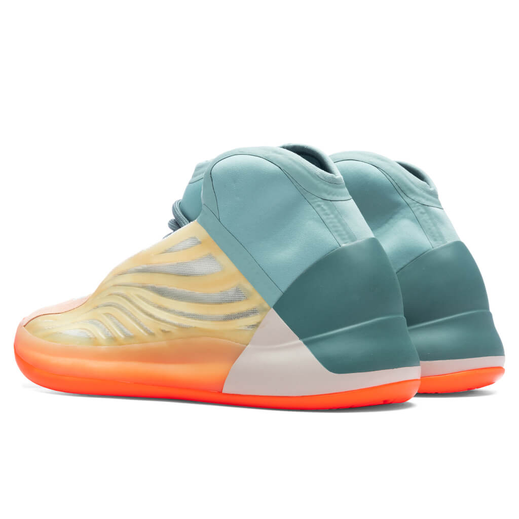 Yeezy Quantum - Hi-Res Coral