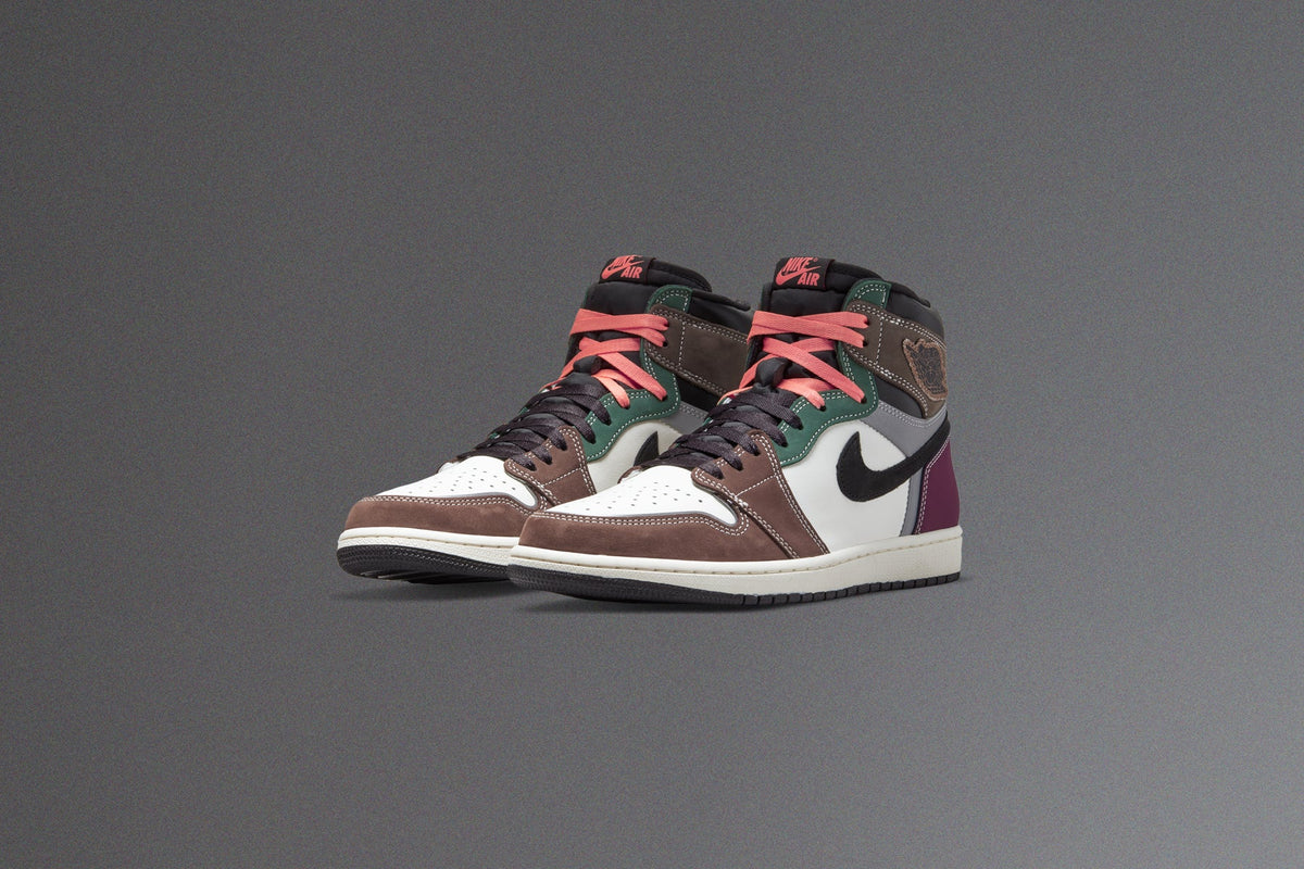 Air Jordan 1 Retro High OG - Black/Archaeo Brown
