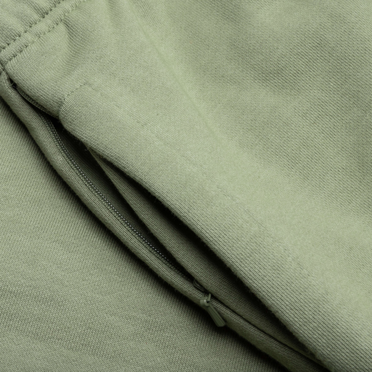 BB Aura Shorts - Oil Green
