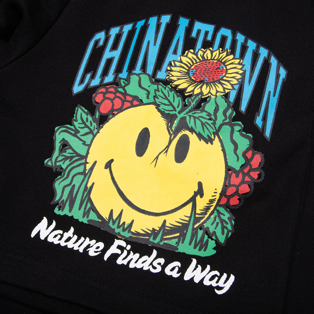 Chinatown Smiley Planter Sweatshorts - Black