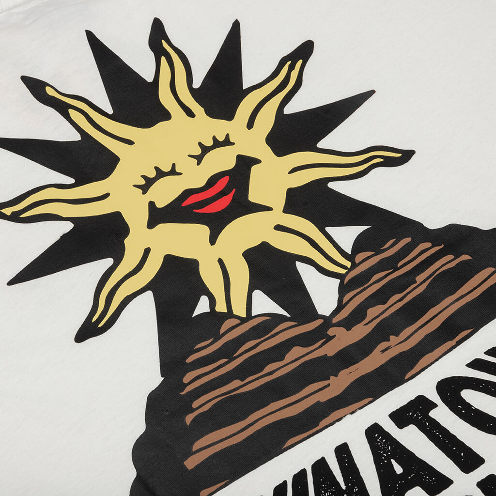 Chinatown Sunshine Over The Pyramids T-Shirt - Cream