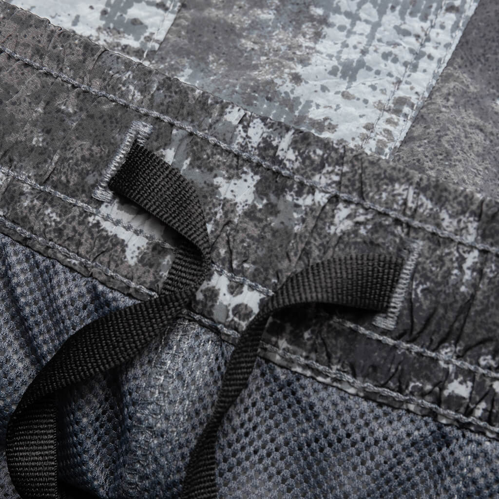 Dissolving Grid Camo Comfort Fit Bermuda Shorts - Grey