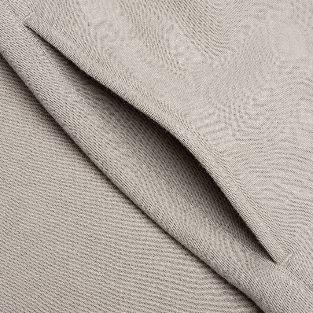 Essentials Sweatshort - Smoke