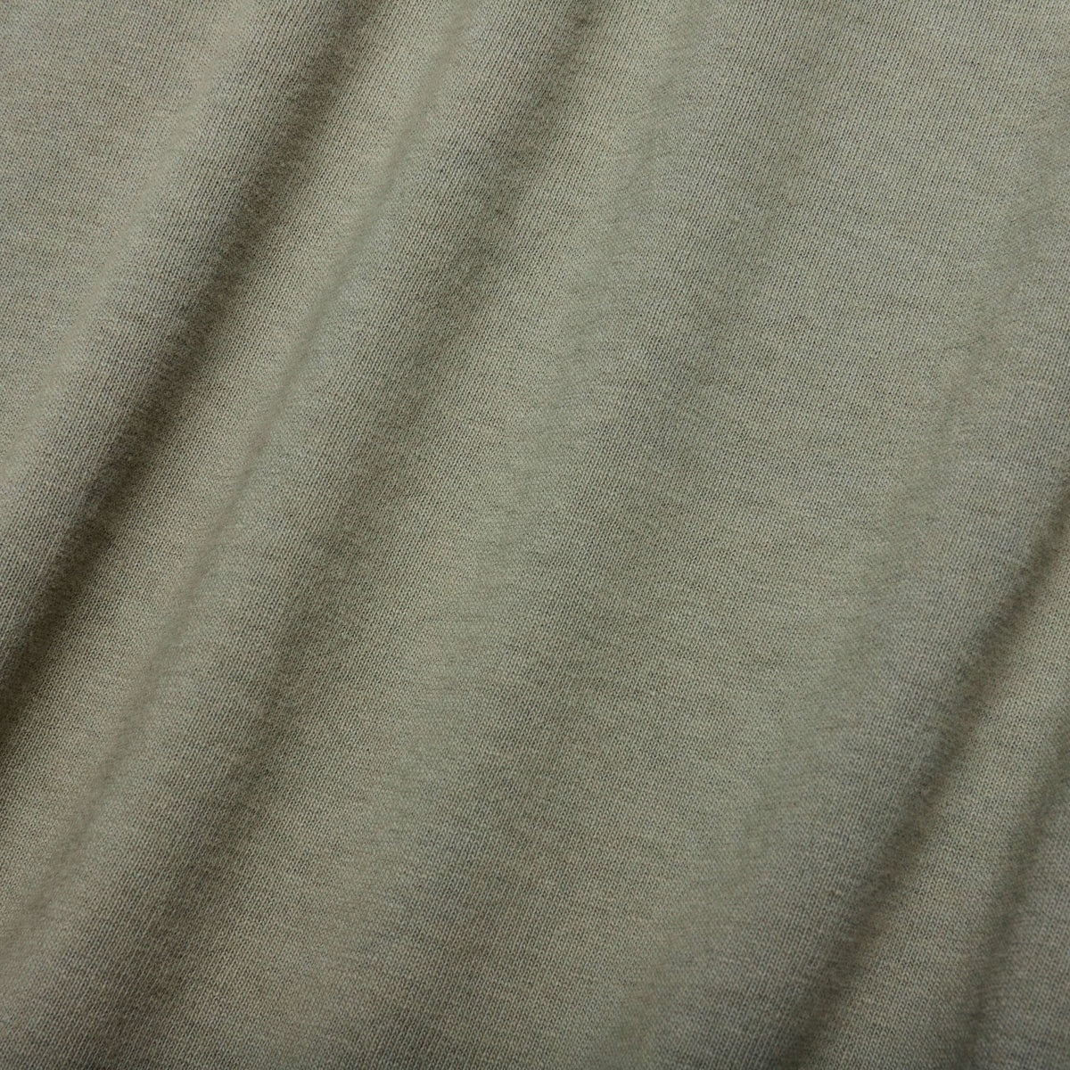 Groovy Tee - Oil Green