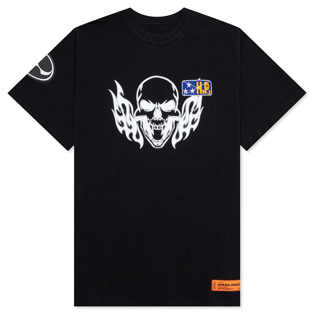 S/S Tee Reg Flaming Skull - Black/White