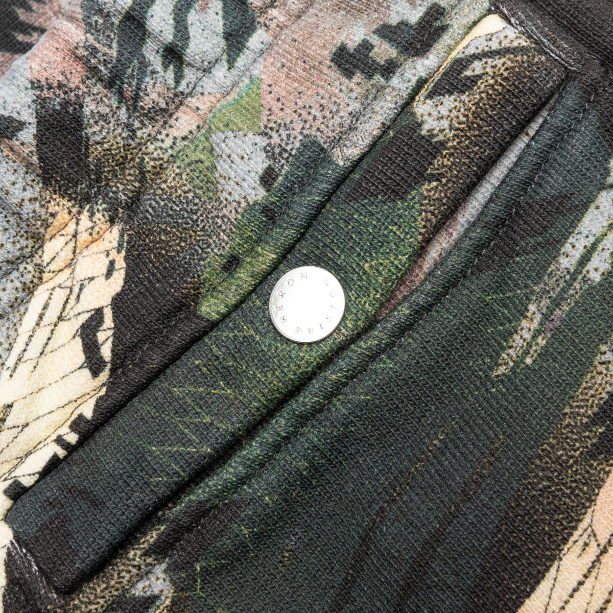 Sweatshorts Camo Flaming - Camouflage Green