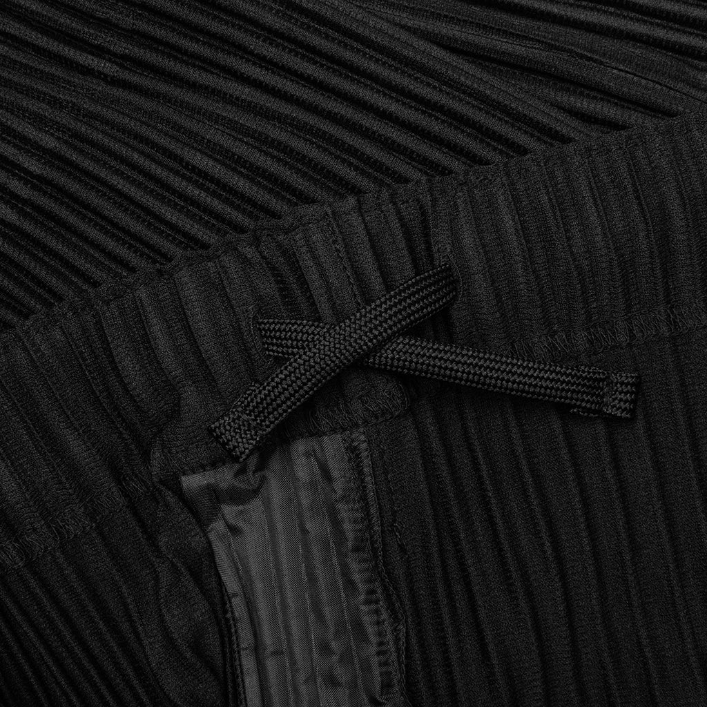 MC July Shorts - Black