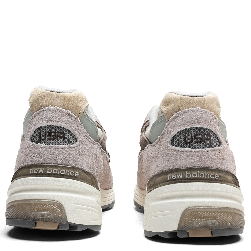 Made in USA 992 - Moonrock/Mushroom