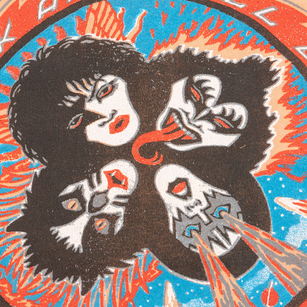 Kiss Crew Tee - Peach Fuzz