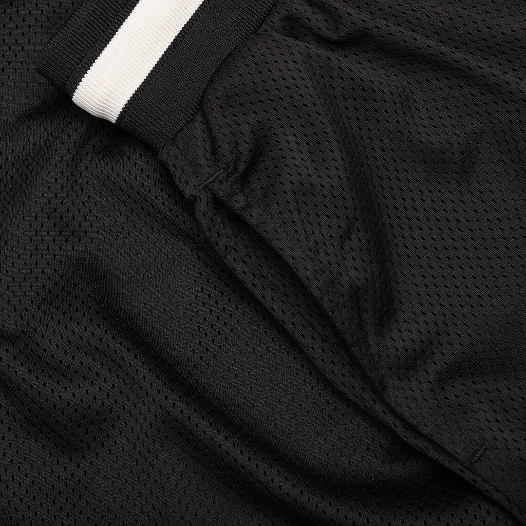 Market International Game Shorts - Black