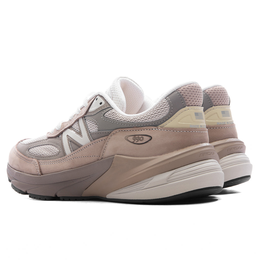 Made in USA 990v6 - Driftwood/Timberwolf/Mushroom
