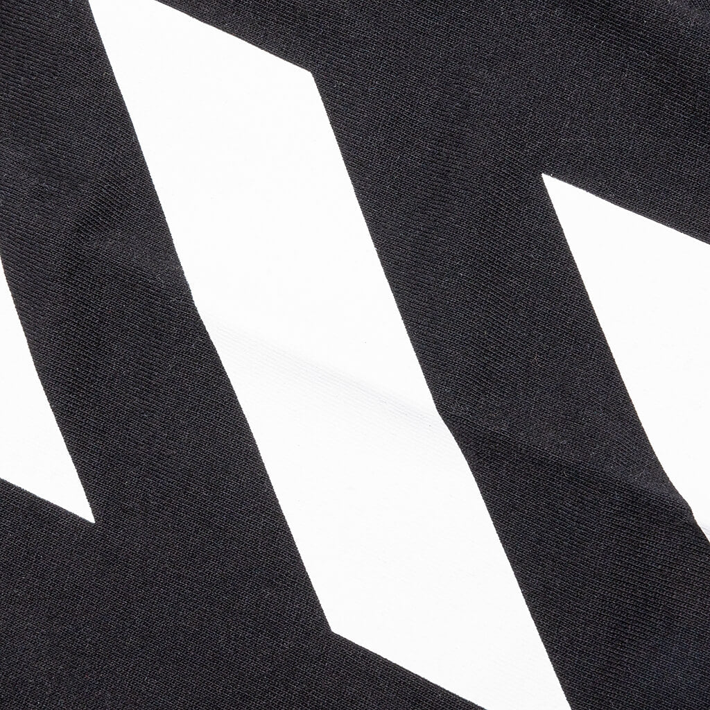 Diag Helvetica Skate L/S Tee - Black/White