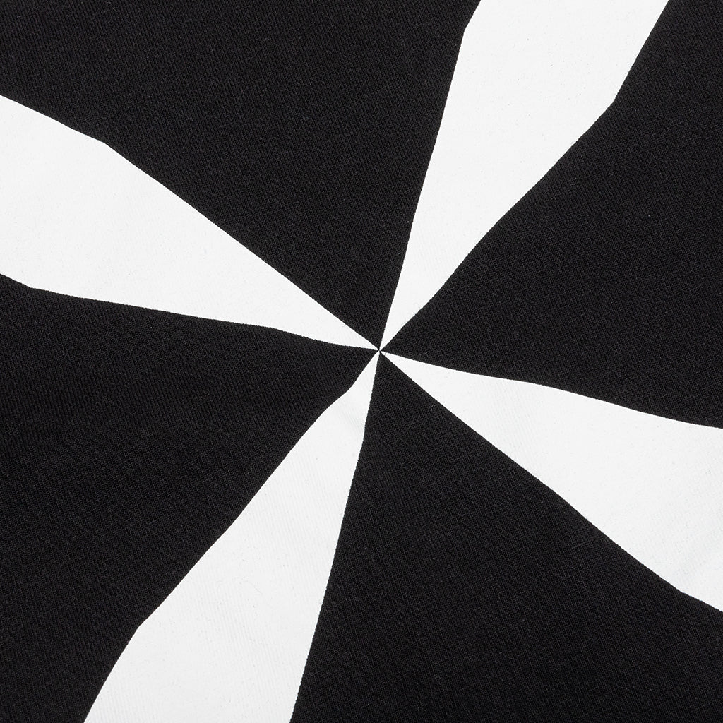 Diag Arrow Skate L/S Tee - Black/White