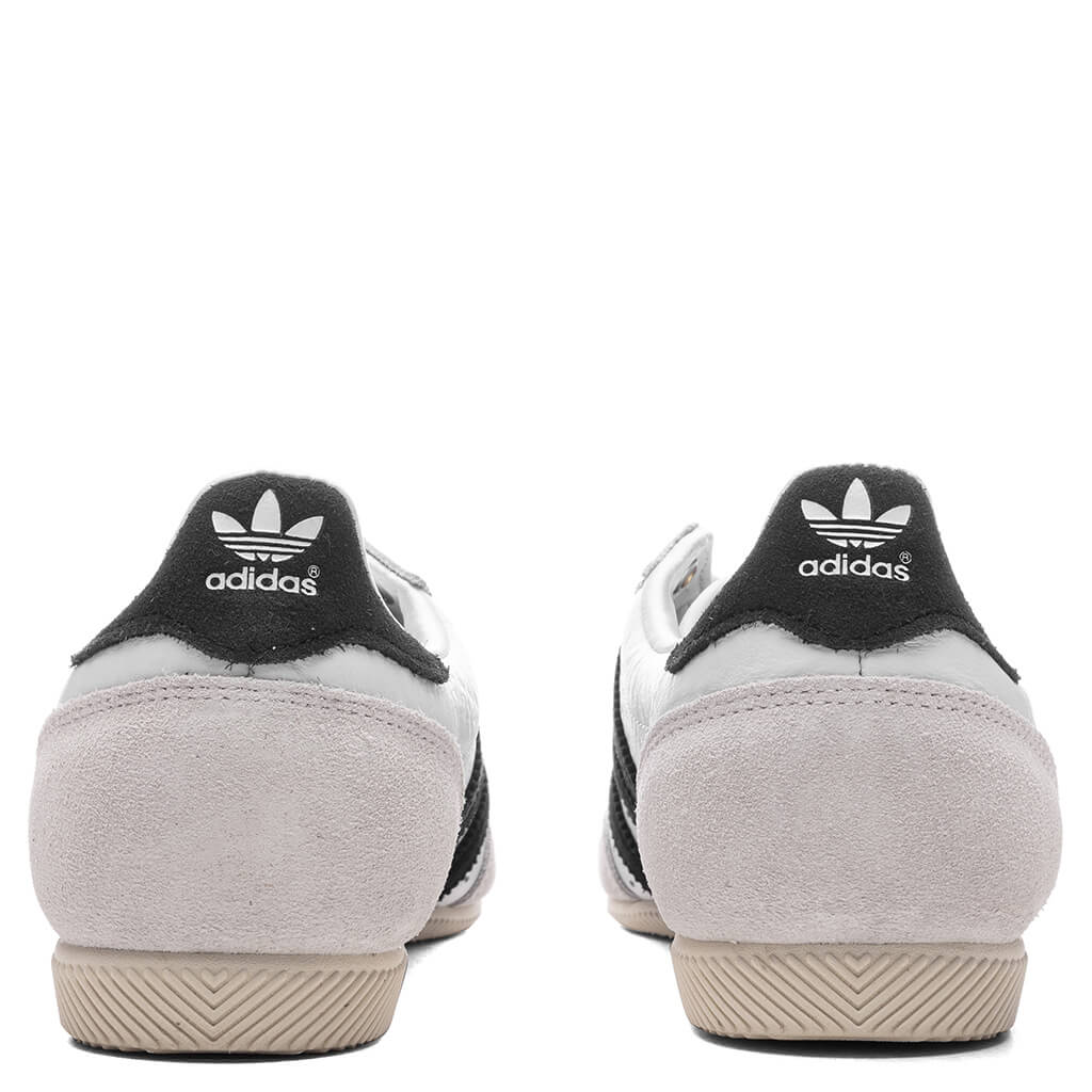 Women's Japan - Footwear White/Core Black/Gold Metallic