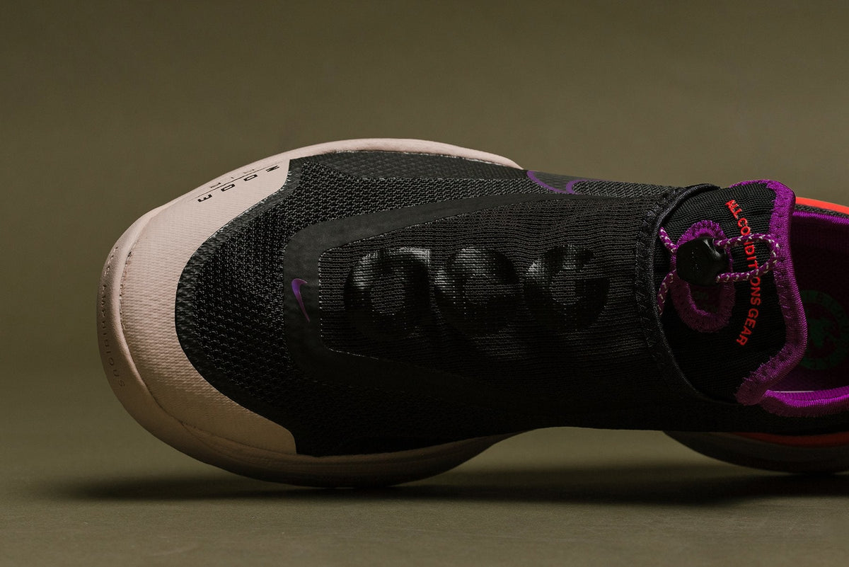 ACG Zoom Air AO - Black/Laser Crimson
